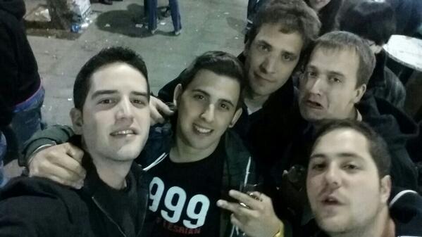 gijon_48's tweet photo. #selfie http://t.co/RkUmpfby4F