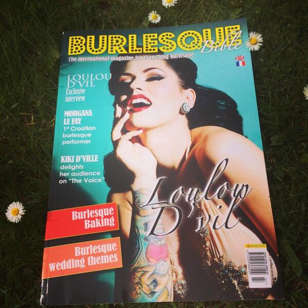 Lunch time reading! @BurlesqueBible #burlesque