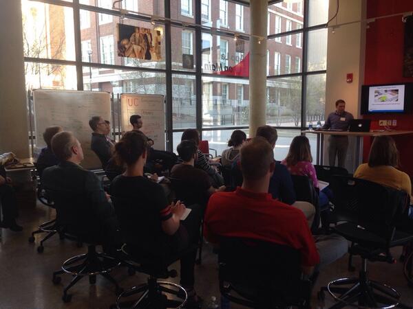 UCAppLab's tweet photo. Learning about paper prototyping for mobile @IxDA_Cincinnati @fusionalliance @uofcincy http://t.co/c3hvJqOTmn