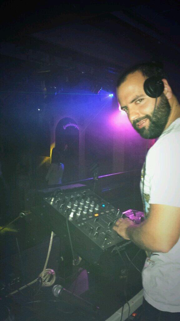 Empezamos sesión en <a href="/LaSantaLocura/">Santa Locura</a>  Esta noche la liamos <a href="/GgSanty/">santy gg</a> <a href="/Niko_Rosales/">NIKO ROSALES</a> <a href="/vero_real/">Verónica Real</a>