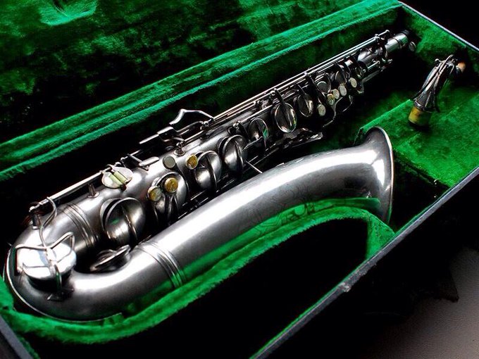 テナーサックスのtwitterイラスト検索結果 古い順