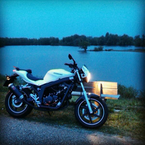 RidingTheDutch's tweet photo. Love to ride http://t.co/Pa0aQpShQ7