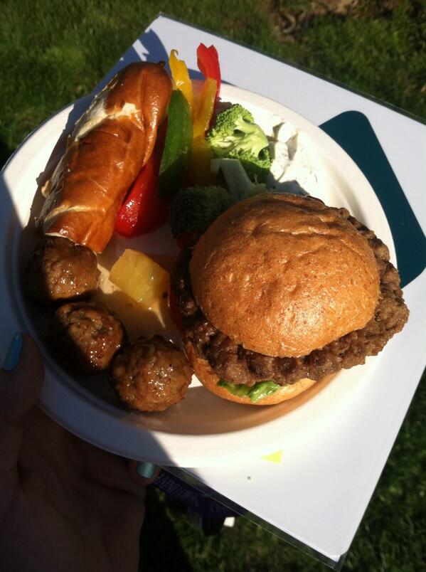 Great food and throwbacks at the <a href="/OhioUPC/">UPC</a> 90s night on South Beach