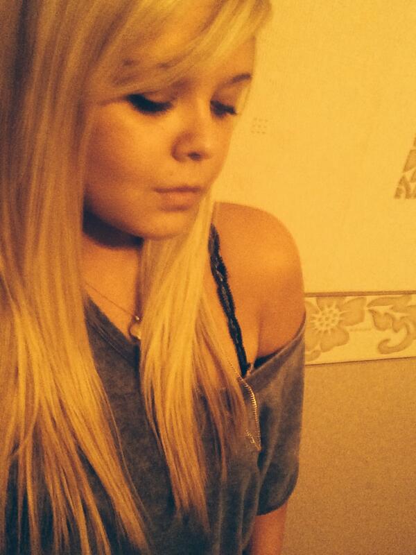 Hanna_929's tweet image. #2new #selfies 💋