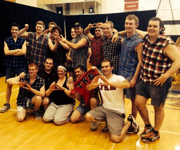 TKEclarion's tweet photo. .@ClarionUAB RT and Favorite for the Gemmell photo contest! #CUphoto http://t.co/WMYMcepGa8