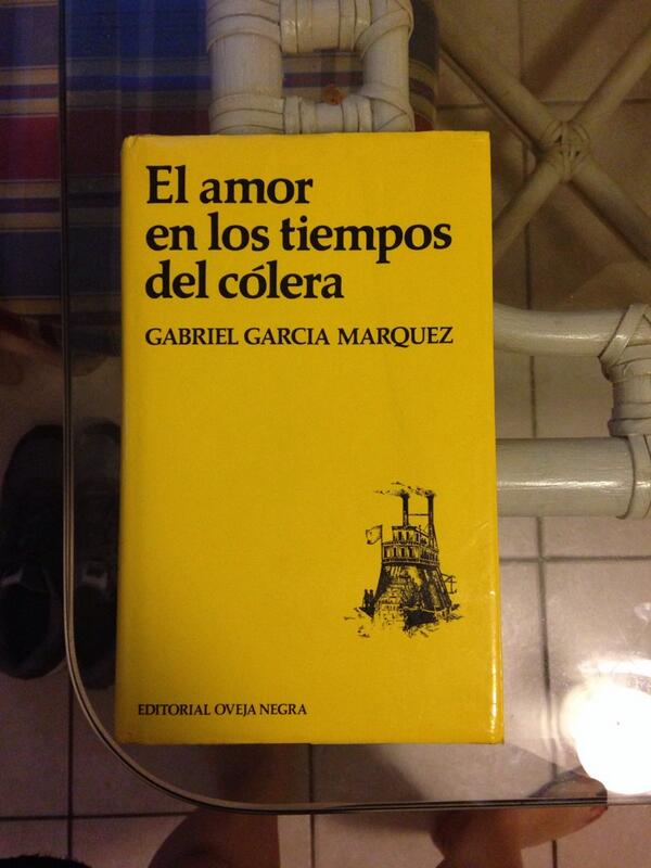Marias1593's tweet photo. Almenos fue Traído desde Colombia para recordarlo siempre #RIPGabrielGarciaMarquez http://t.co/MYC16ok6no