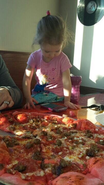 @spicypiepizza pizza with the fam #greatfoodgreattimes #