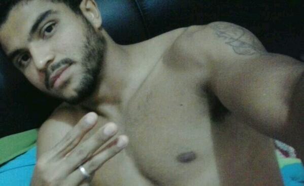 RGomes93's tweet photo. Positividade ! Eu sou dos 3 http://t.co/DjM7un1WVS