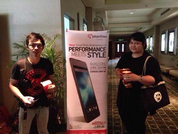 smartfrenworld's tweet photo. Wah, kita juga kedatangan teman2 dari komunitas fotografi & piknik asik Jogja nih! #SFSmartMovie #SFJOG #SMARTevent http://t.co/DP1BVuDFky