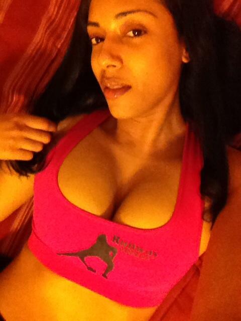 RunwayKish's tweet photo. Such a doll💋💋 #runwaykish #runwaylifestyle http://t.co/GJZrCUFbiw