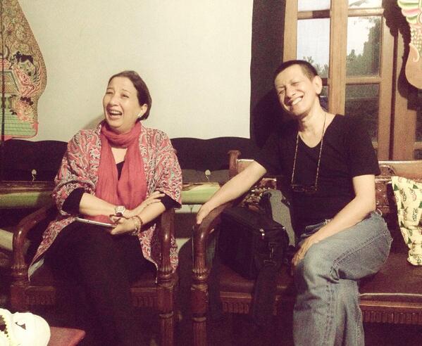 Yogyakarta day-1 bu Maria pendiri <a href="/ArdhanariStudio/">Ardhanari Studio</a> dan mas Didik NT ngobrol bersama di rumah Pak Pono <a href="/Mariadarma/">Jay harrington</a>