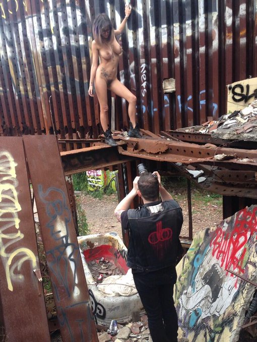 My view was aiight today. @undeux @drivenbyboredom http://t.co/OLBmJRLsd3<a class="tags" href="/tag/undeux">@undeux</a><a class="tags" target="_blank" title="On Twitter" href="/?out=eyJ0eXAiOiJKV1QiLCJhbGciOiJIUzUxMiJ9.eyJpYXQiOjE3MjA1NTk5NTUsImlzcyI6InR3cG9ybnN0YXJzLmNvbSIsIm5iZiI6MTcyMDU1OTk1NSwiZXhwIjoxNzUyMDk1OTU1LCJyZWRpcmVjdF91cmwiOiJodHRwczovL3R3aXR0ZXIuY29tL2RyaXZlbmJ5Ym9yZWRvbSJ9.CC4ejXiGDlJ0j9EBbRUHDsHEOukmFY8b9okidaJWjRZVoy83QLatwlT6KoikkCLWSiEtXjIuB2_oZwjSHQ-kEg">@drivenbyboredom</a><a href="/tag/socks"class="tags"><span>#socks</span></a><a href="/tag/lakers"class="tags"><span>#lakers</span></a><a href="/tag/chicks"class="tags"><span>#chicks</span></a>