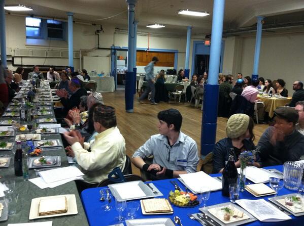 Full house at the <a href="/JewishLaborC/">Jewish Labor Cmtte</a> #laborseder inspiring talks by #fastfoodworkers