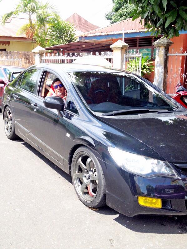 apratama560's tweet photo. Otw pantaii.. http://t.co/NVYxkKVrHk