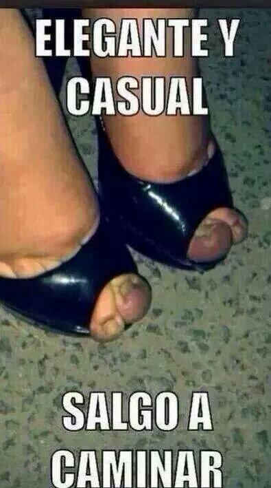 damis87's tweet photo. Jajajaja literal lo q sufre uno con zapato de tacón jaja http://t.co/xcJ4yWxzwW