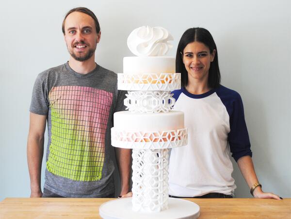 WIRED's tweet photo. A 3-D printer for all your hyper-complicated candy and cake dreams http://t.co/hP2YlpLr5U http://t.co/3NCoAQ3Drx