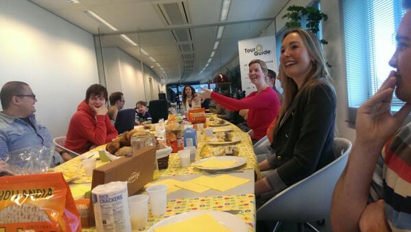 EventOPlannerNL's tweet photo. Goede vrijdag! En alvast een vrolijk Pasen. Nicky organiseerde dit gezellige ontbijt met elkaar. Team On-Site &amp; EOP http://t.co/qmsXnV0k4n