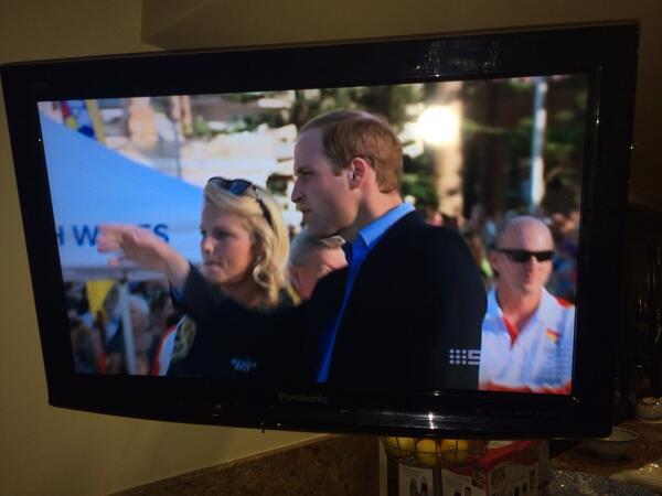 hansonmedia's tweet photo. Well done @9newsSyd @JayneAzzo @naomiflood 'Clubbies...crowds and The Cambridges' @ManlyLSC @AUSlifesaving http://t.co/FGCwTJul5G