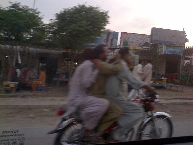 I worry about health and safety here in Pakistan, this is nothing, I've seen 6 on a bike here and small<a href="/tag/wastwman"class="tags"><span>#wastwman</span></a>