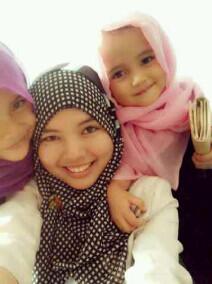 ardelamadi's tweet photo. My sista zahara ardina n safa arkhana http://t.co/o4kkZ7cuD1