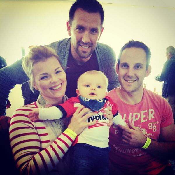 beefers82's tweet image. Good to see you sunshine @PScully13 👍🏉 #Langtree