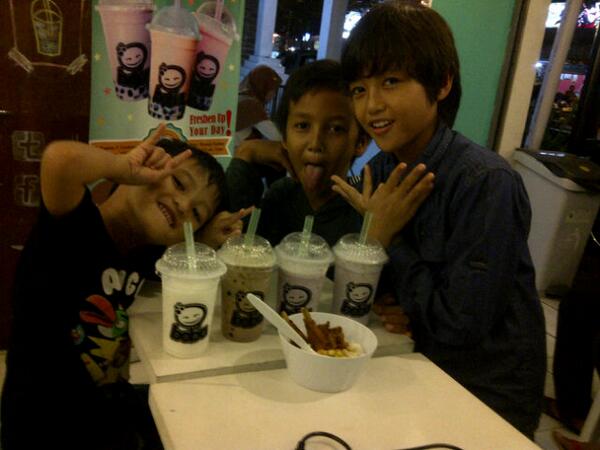 With krucils at <a href="/KedaiBoba/">Yuk ke</a>