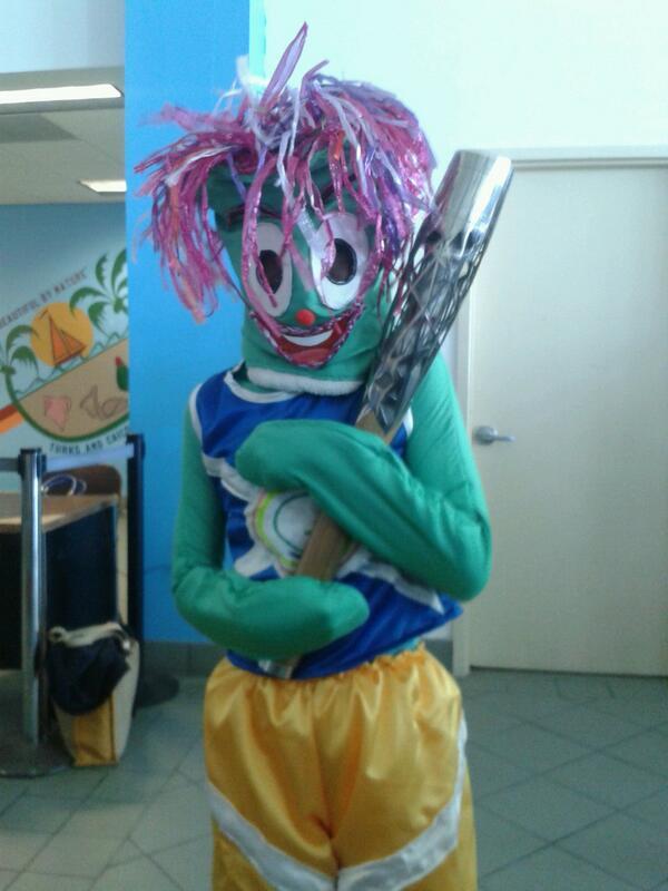 PAShanky's tweet image. KILL IT!!! KILL IT WITH FIRE!!! #Glasgow2014 #PointsForEffort