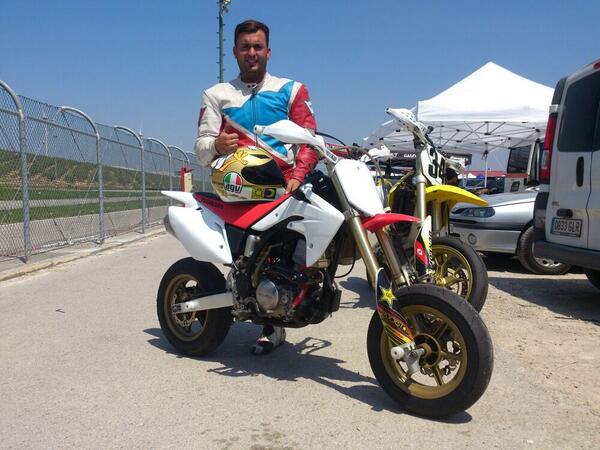 mateovalero24's tweet photo. Muy buenas censaciones con mi nueva maquina!!! Jijiji http://t.co/uYexTQ79s1