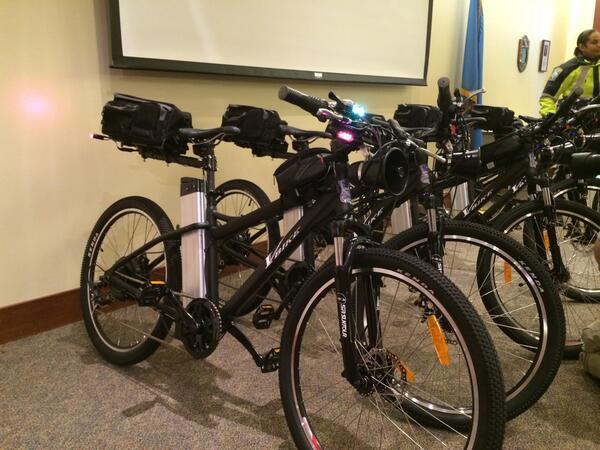 WuWCVB's tweet image. Boston police new transport debuts Marathon Monday:V Bike, motorized, 30mph #wcvb #BostonMarathon