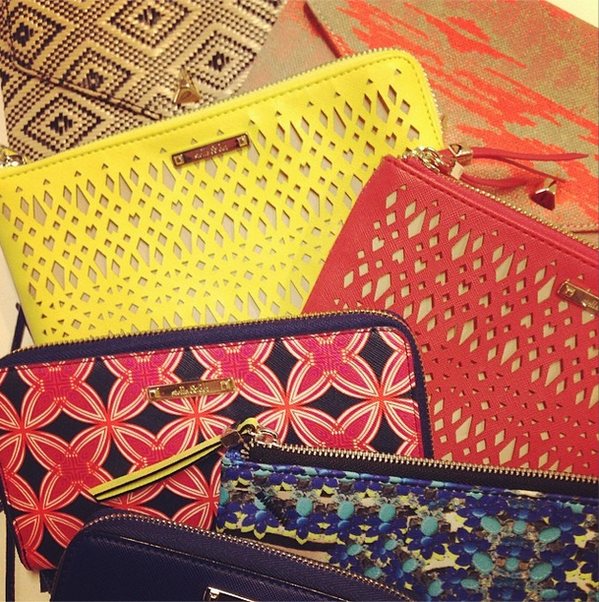 aniciabling's tweet image. Style Question: So many decisions! Which clutch for a night out on the town? Shop with me: tinyurl.com/aniciabling