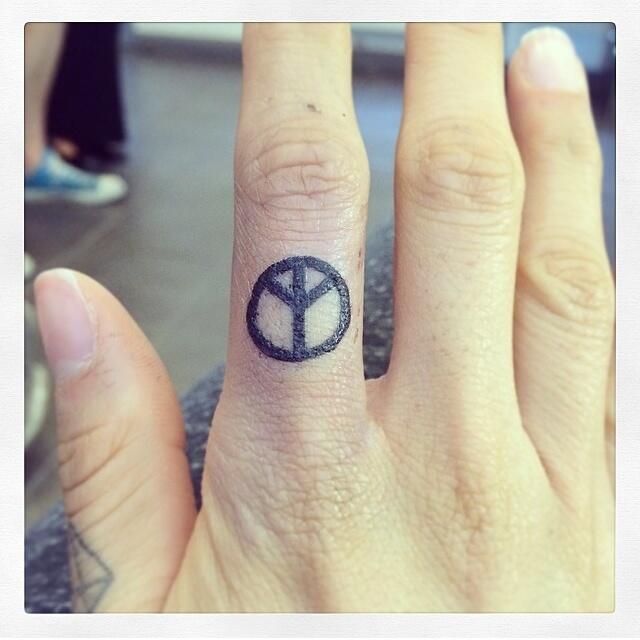 Peace Hand - Temporary Tattoo - Just do HUE - Just Do HUE