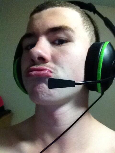 FFACry's tweet image. Late night gaming