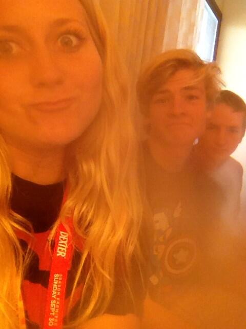 groovymegs's tweet image. what my shattered screen made my front facing camera look like. #builtinfilter?