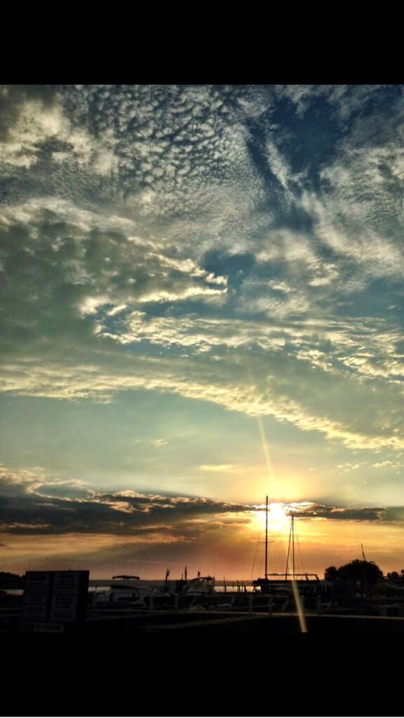 WoodenSpoonLLC's tweet photo. what a beautiful day! starting with a gorgeous sunrise on the lake. happy  Friday, TGIF. http://t.co/Yr0lv8deCR