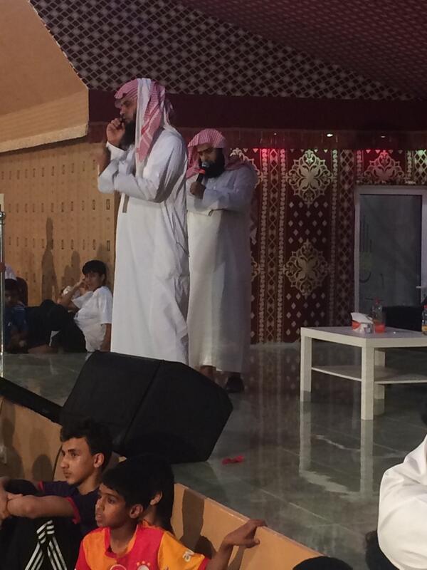 حديث مشوق عن الصلاة مع الداعية نايف الصحفي وتأثر كبييير من الشباب ..