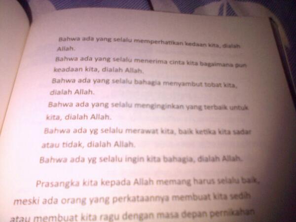 DoaIndah's tweet photo. dr @chelli_36910 Prasangka kita kepada Allah memang hrs slalu baik,,#HalaqahCinta http://t.co/HUj7MgYLR5