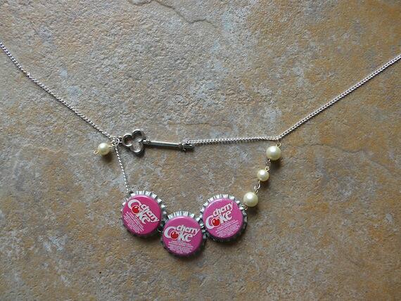 TheRecycleLine's tweet image. #handmadehour #vintage #GoGreen #recycling #cocacolarocks #CokeBottle etsy.com/shop/RecycleLi…