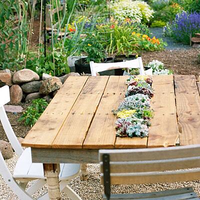 sunset's tweet image. #DIYF: This shipping pallet table is the perfect challenge to add to your home or #garden.  ow.ly/vHJua