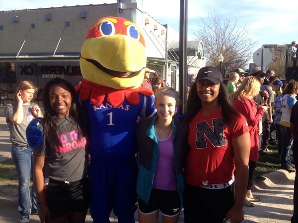FortTrackSnead's tweet photo. Downtown Lawrence...  @JoslynRenee10 @RavB44 @FakeAsiaCole http://t.co/os4Y8rASde