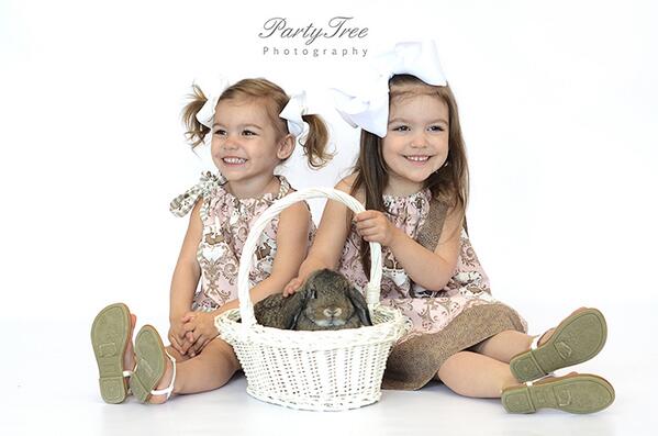 PartyTreePhoto's tweet image. Sharing a bit of Easter sweetness this lovely evening...#easter #spring #familyphotography #partytreephoto