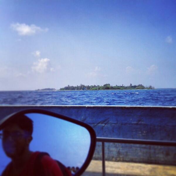 On the way... (@ Hulhumale' Ferry (Male' to Hulhumale') w/ @qdextyrius <a href="/ayshynash/">☆Nutzilla☆</a>) 4sq.com/1hWMcl6