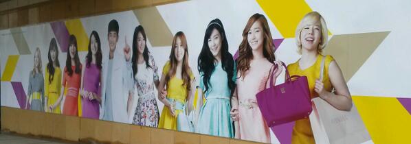 [OTHER][21-07-2012]SNSD @ Lotte Department Store - Page 11 Blk84GCCUAE91_n
