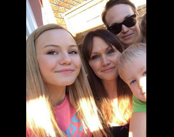 jamesdevany's tweet image. Love ya! @ekfms789