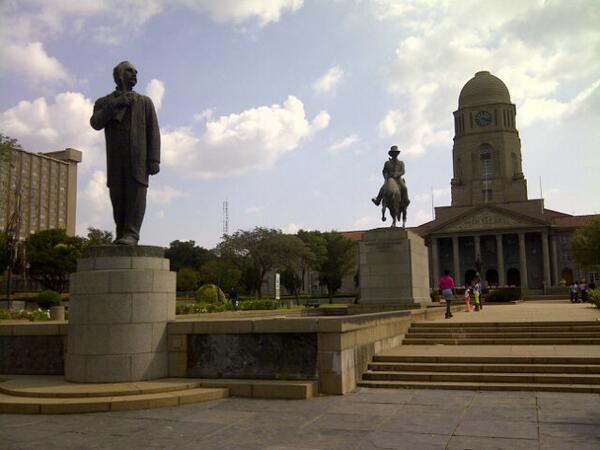 Wernerl87's tweet photo. It felt good to be back. #cityhall #OGskatespot #skateboarding #Pretoria @charljsteyn http://t.co/oDjD25LNcz