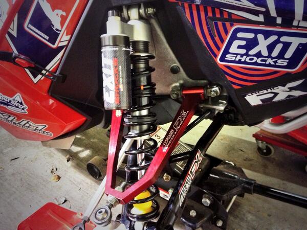 entzmatt's tweet image. Added a prototype set of #zbroz billet upper a-arms to my @PolarisSnow #prormk .
#lighter #stronger #bling