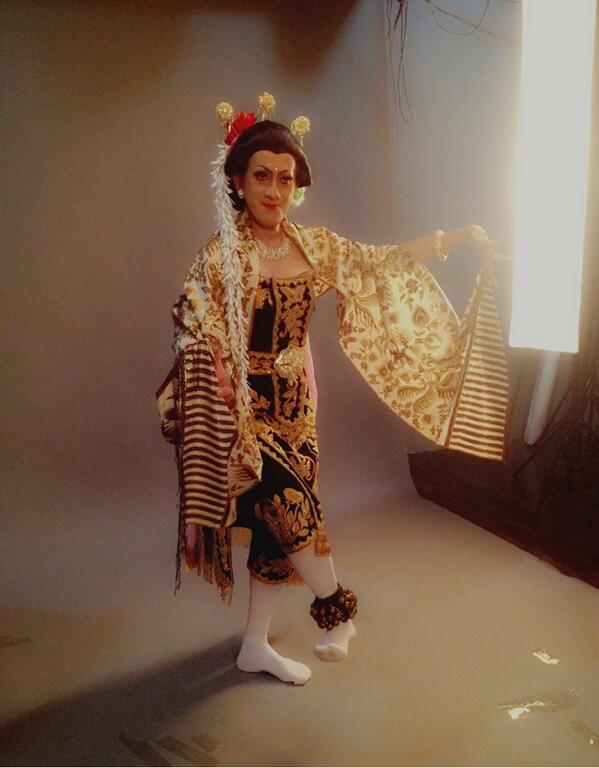 “<a href="/ArdhanariStudio/">Ardhanari Studio</a>:Didik NT:tari Beskalan Putri,tari Jawa Timur dilakukan utk ritual panen,lambang kesuburan.<a href="/DidikNT/">Didik Nini Thowok</a> ”