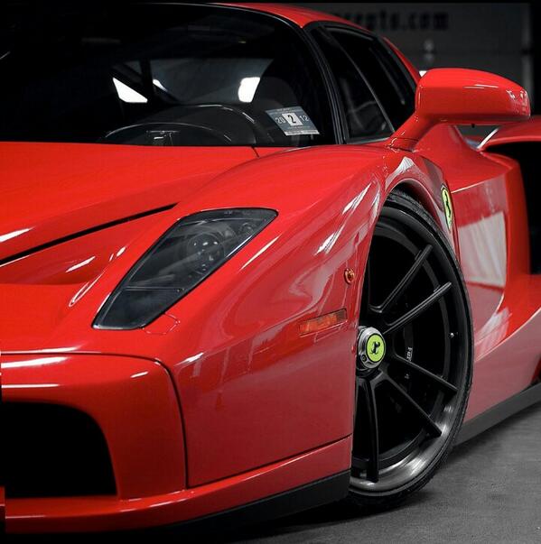 wishlist_luxury's tweet photo. Ferrari Enzo http://t.co/79qYfaOdgt