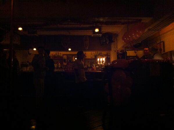 EagleFujita's tweet image. RT @8Raika: #LARGEMAN オープンしました！！
のっけからいい感じのかかりまくってます！
久米川FOGGYで乾杯しましょう！