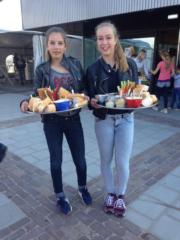 Serveerdienst tijdens ons lustrum