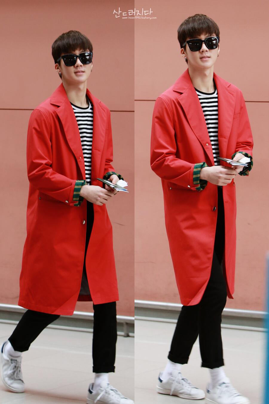 BllA0hhCQAARLlr.jpg:large